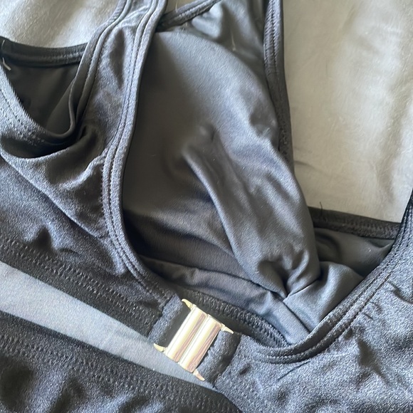 Black bikini - Picture 2 of 2